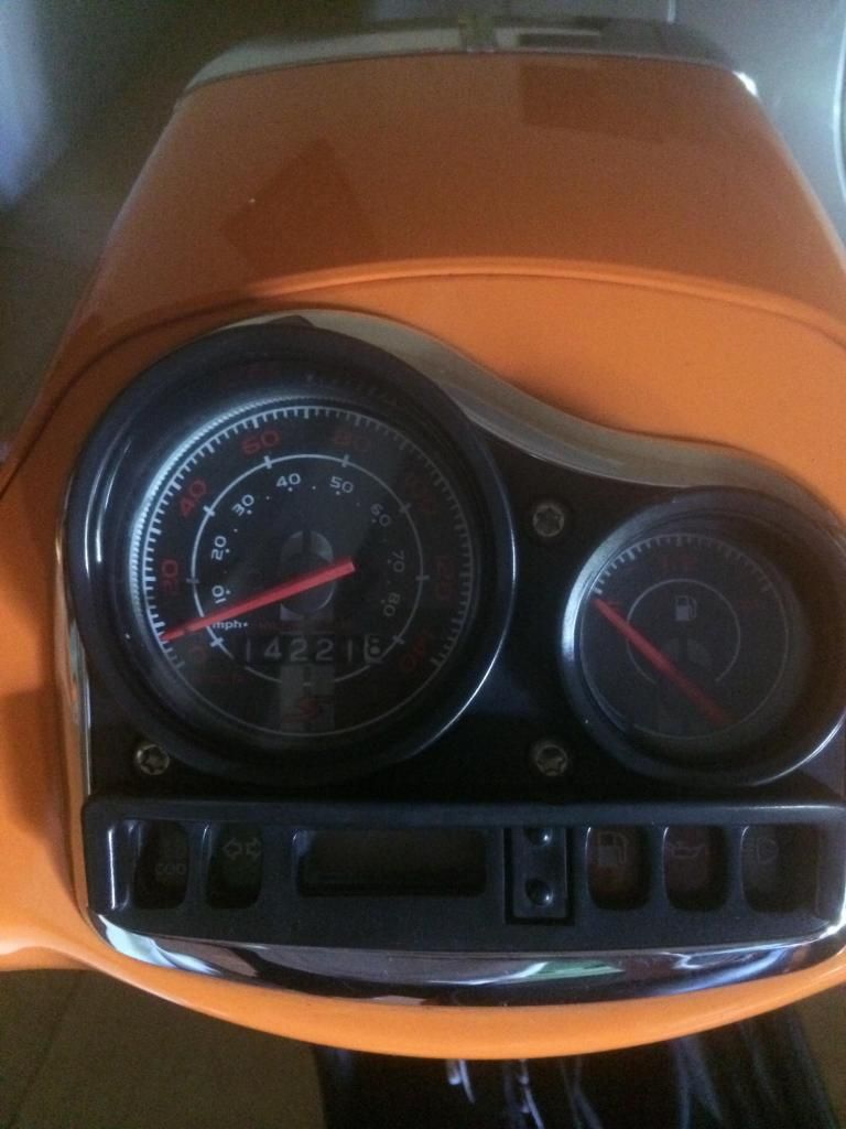 Vespa S đèn vuông đk 12-2010 màu cam,xe chạy 13000km do mami sử dụng - 2