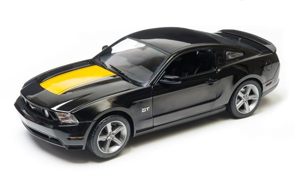 1:18 2010 Ford Mustang GT