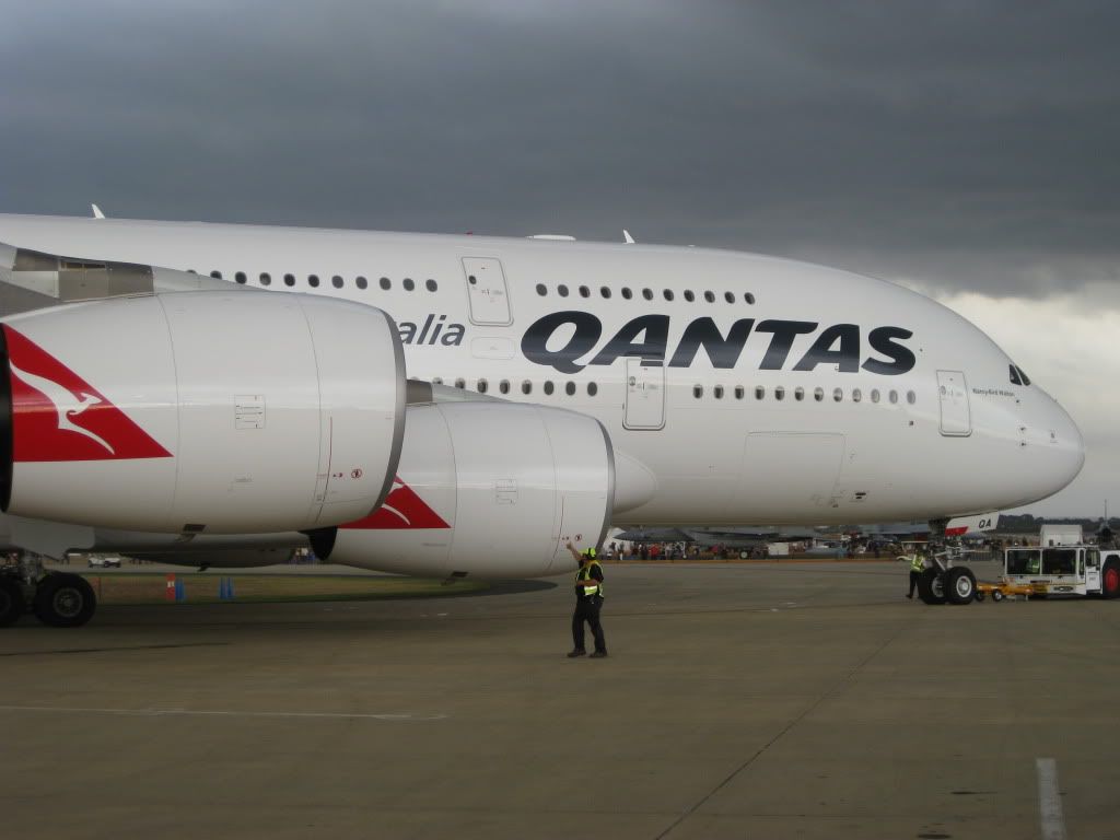http://i841.photobucket.com/albums/zz339/timboeing777/Avalon%20Airshow%202009/AvalonAirshowtrip163.jpg