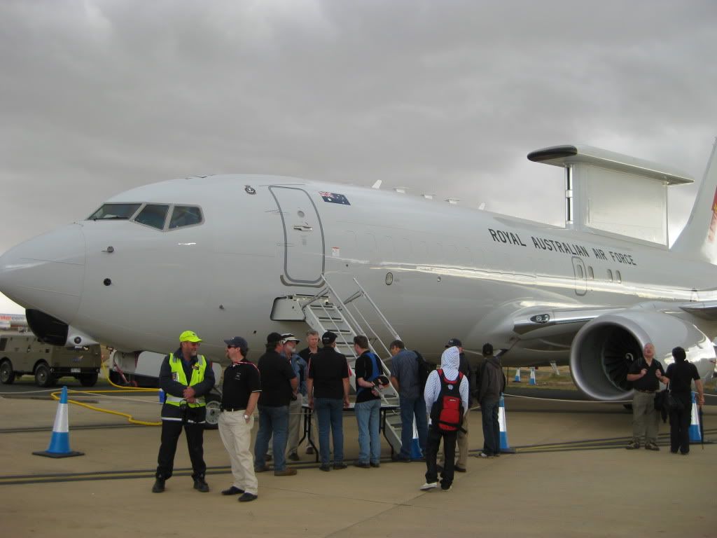 http://i841.photobucket.com/albums/zz339/timboeing777/Avalon%20Airshow%202009/AvalonAirshowtrip168.jpg