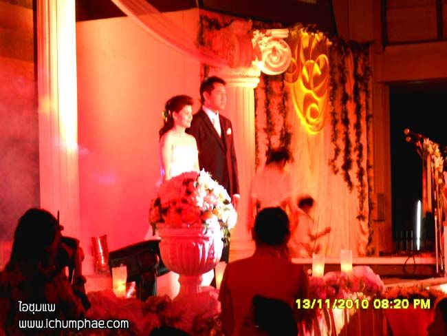 ไอชุมแพ-บรรยากาศงานแต่งงาน อภิมหา หรูเลิศ อลังการ ที่สุดในอำเภอชุมแพ-8