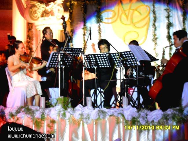 ไอชุมแพ-บรรยากาศงานแต่งงาน อภิมหา หรูเลิศ อลังการ ที่สุดในอำเภอชุมแพ-25