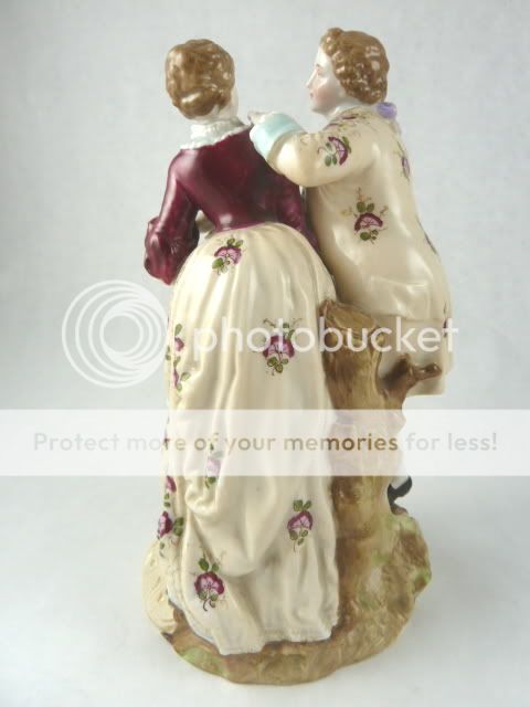   PORCELAIN FIGURINE*VOLKSTEDT GERMANY YOUNG COUPLE COURTING  